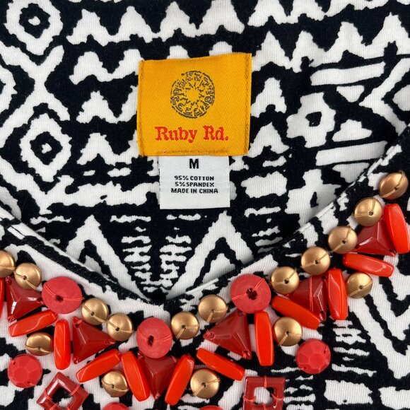 Ruby‎ Rd. Women's Black & White Geometric Pattern Top Beaded Neckline Medium - Picture 3 of 4